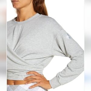 ALO Yoga Light Gray Dreamy Wrap Crop Sweater Sweatshirt Size Small
